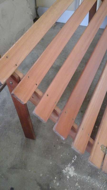 FANTASTIC WOODEN FUTON BASE. AWESOME PIECE!