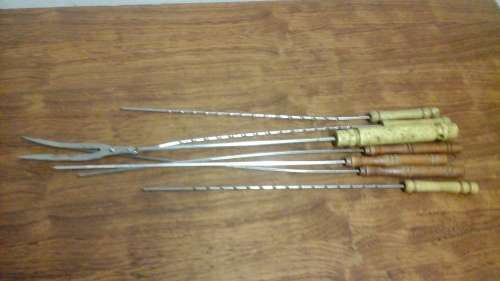 TERRIFIC SET OF 6 SKEWERS AND A SERVING FORK.  VERY USEFUL SET!