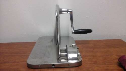 TERRIFIC VINTAGE MANUAL PINEWARE BREAD SLICER. AWESOME & FUNCTIONAL!
