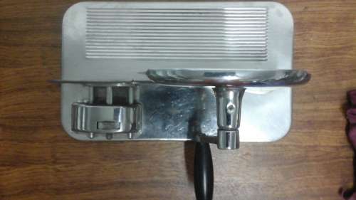 TERRIFIC VINTAGE MANUAL PINEWARE BREAD SLICER. AWESOME & FUNCTIONAL!