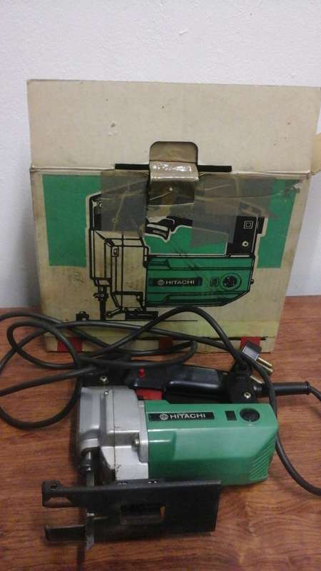 AN EXCELLENT CONDITION VINTAGE JHV - 60 HITACHI JIG SAW. STILL IN ITS ORIGINAL BOX