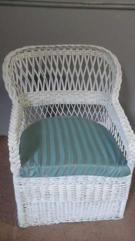 TERRIFIC CHALK PAINTED CANE/ RATTAN CHAIR. AWESOME PIECE!