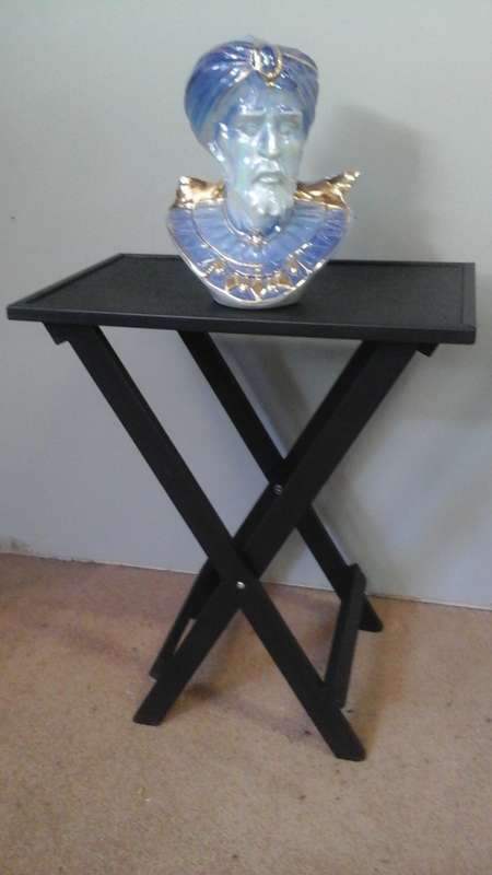SIMPLY STUNNING WOODEN BUTLERS TABLE. BEAUTIFUL AND FUNCTIONAL PIECE, GREAT FOR SMALL SPACES!!