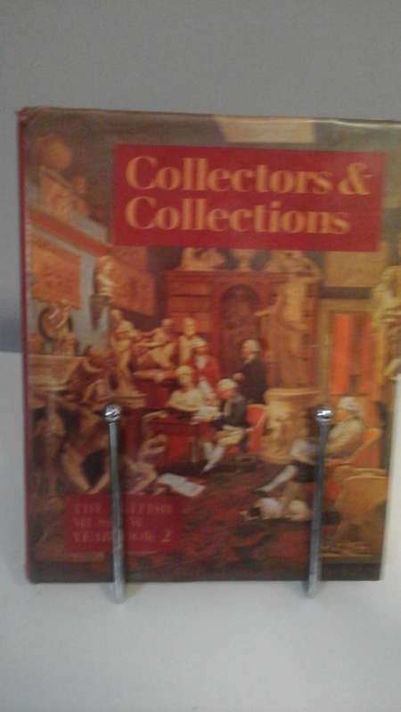 A  PRACTICAL&HANDY RECIPE BOOK HOLDER. KEEPS THE RECIPE IN PLACE SO YOU DONT HAVE TO FIND IT