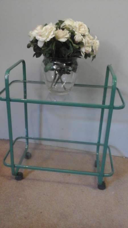 ABSOLUTELY EXQUISITE VINTAGE STEEL AND GLASS TEA TROLLEY. STUNNING AND FUNCTIONAL PIECE!