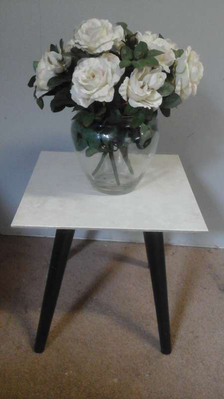 TERRIFIC PATIO TABLE. STUNNING AND USEFUL PIECE!
