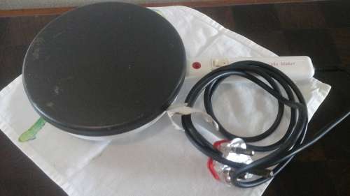INCREDIBLE VINTAGE AIM PANCAKE MAKER. FANTASTIC AND INTERESTING PIECE!