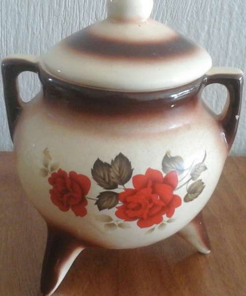 STUNNING VINTAGE CERAMIC? COOKIE/ SWEET/ ANYTHING JAR. BEAUTIFUL AND USEFUL PIECE!