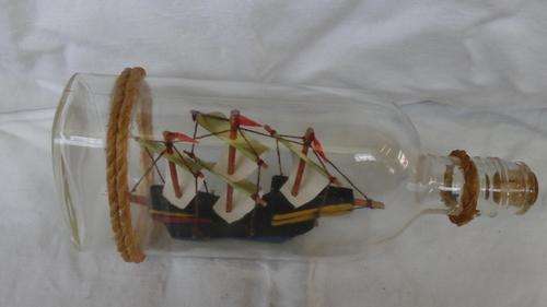 ABSOLUTELY PICTURESQUE TRUE TO LIFE BEAUTIFUL SHIP IN A GLASS BOTTLE
