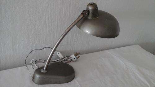 FANTASTIC VINTAGE DESK LAMP. MADE OF STEEL. WORKING!
