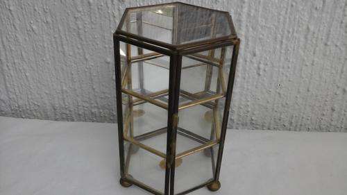 EXQUISITELY ELEGANT VINTAGE BRASS AND GLASS MINIATURE DISPLAY CABINET. TRULY STUNNING!