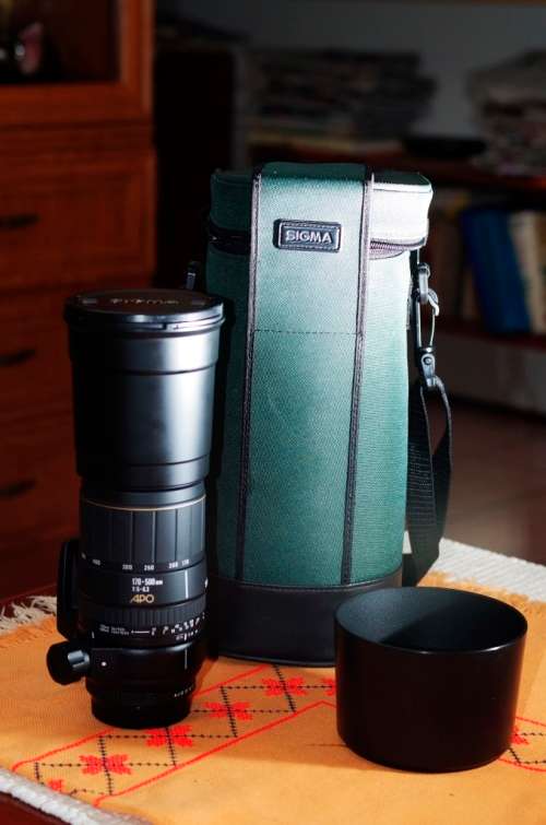 Sigma 170-500 zoom lens for pentax dslr, photos show exactly whats on sale. excellent condition