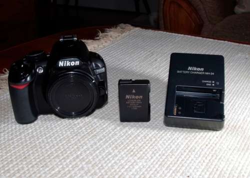 Nikon D3100 body, please read the description