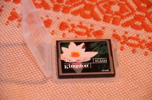 Kingstone 4 gig quality compact flash cards, new in case, Bid is per card