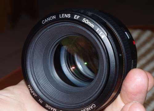 Canon 50mm USM 1.4, good condition photos show exact item on sale, has caps and softbag