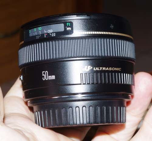 Canon 50mm USM 1.4, good condition photos show exact item on sale, has caps and softbag