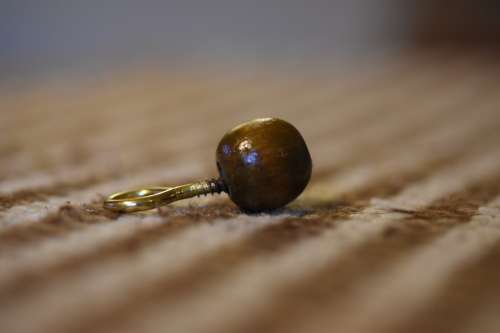 Nikon 60mm 2.8. this lens has signs of use as shown itn the photos, works 100%,