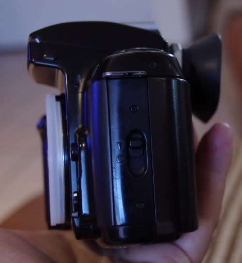 Nikon F-601 film camera, photos show exact item on sale, working 100%, good condition.