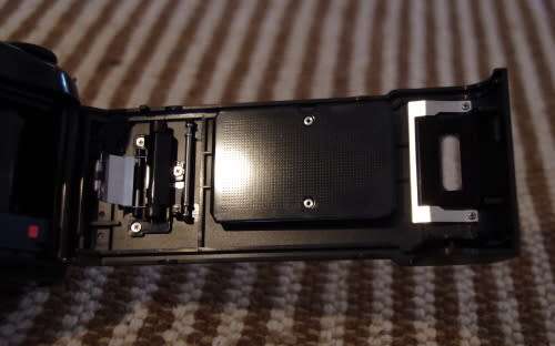 Nikon F-601 film camera, photos show exact item on sale, working 100%, good condition.