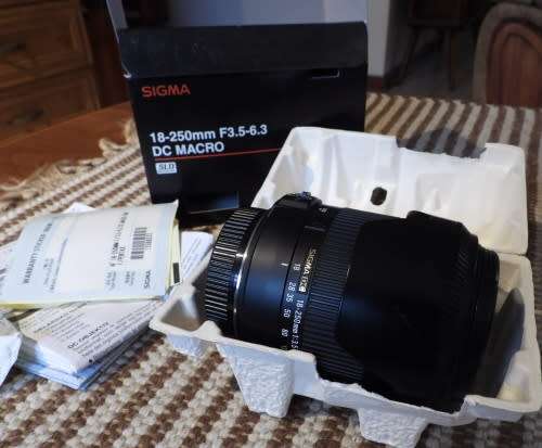 Sigma for Pentax 18-250 HSM, photos show exact item, excellent condition.