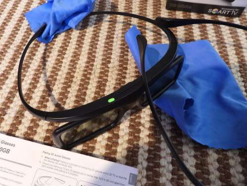 samsung 3D glasses, photos show exact items on sale, 2 for sale, 1 bid for both.