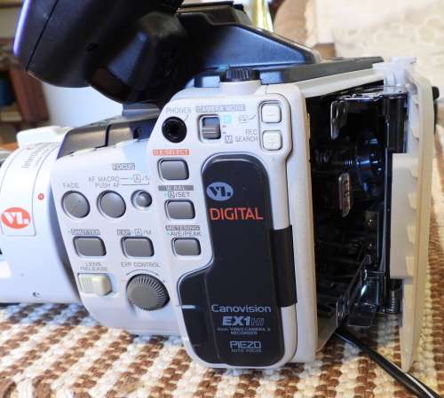 Canovision Hi 8 Ex1 video camera, please read description.