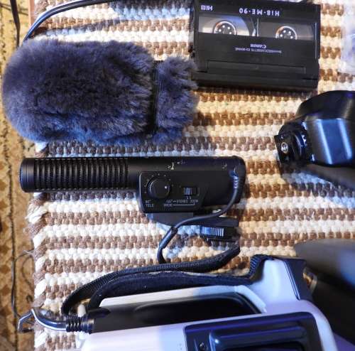 Canovision Hi 8 Ex1 video camera, please read description.