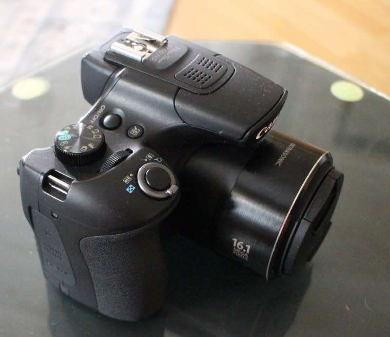 Canon SX 60 HS, photos show exact item on sale, good working condition.