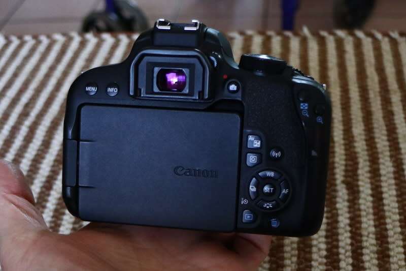 Canon 800D body only, top condition, photos show exact item on sale.