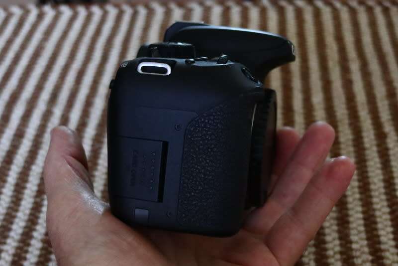 Canon 800D body only, top condition, photos show exact item on sale.
