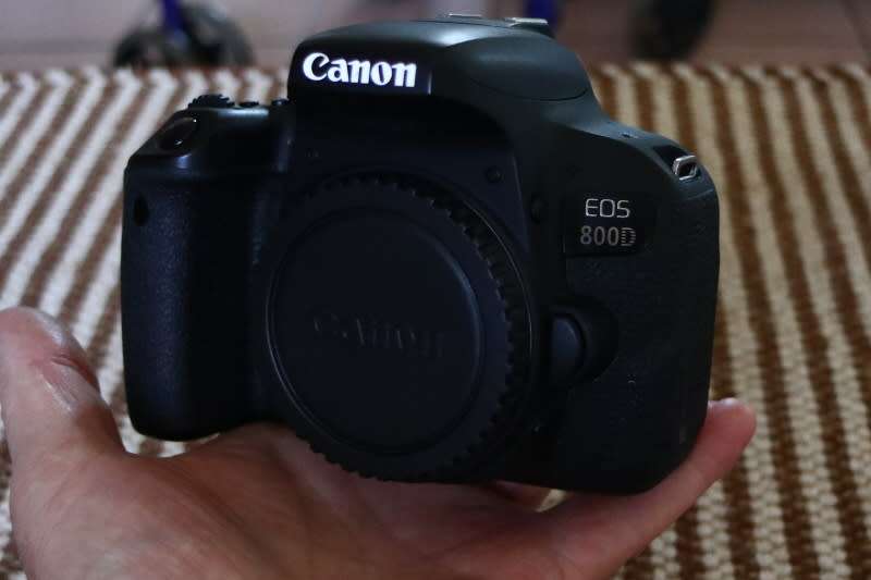Canon 800D body only, top condition, photos show exact item on sale.
