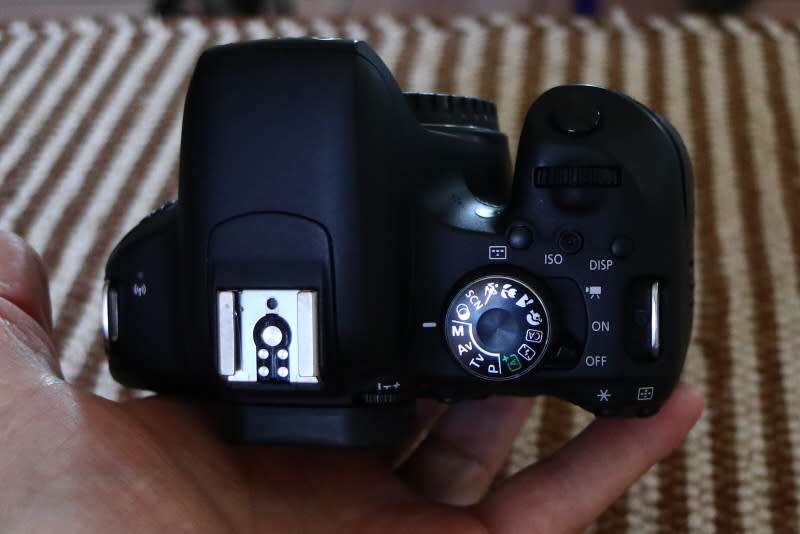 Canon 800D body only, top condition, photos show exact item on sale.