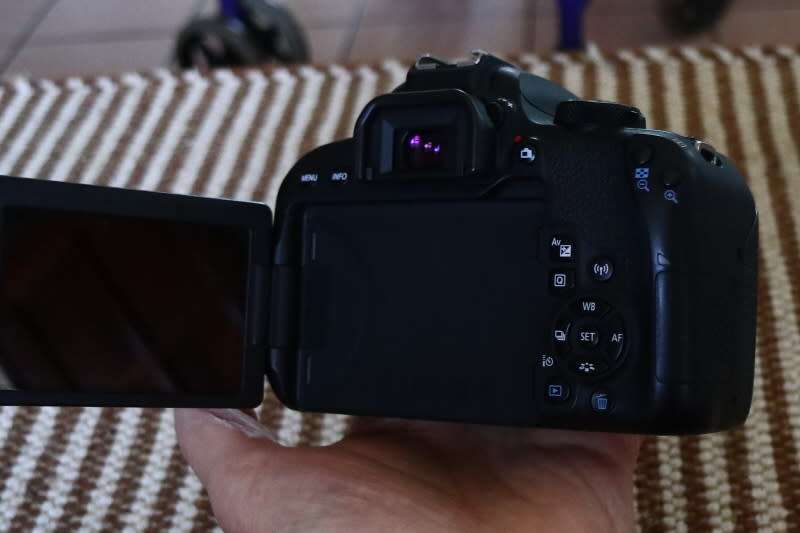 Canon 800D body only, top condition, photos show exact item on sale.