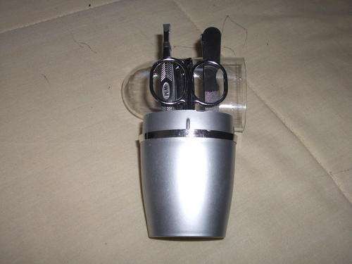 TRAVELLING NAIL CARE UNIT