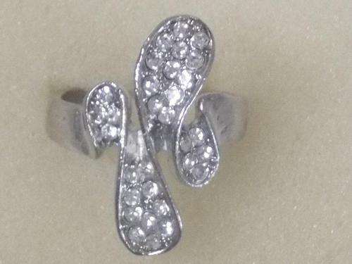 STUNNING SILVER DESIGNERS ELECTROPLATED RING WITH BEAUTIFUL STONES ADDED SIZE17,18