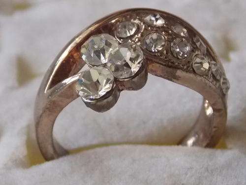 STUNNING GOLD FILLED DESIGNERS RING WHITH BEAUTIFUL SIM DIAMONDS ADDED SIZE 16,18,19,20