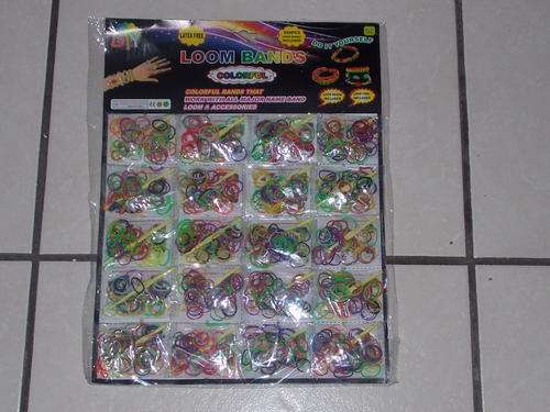120 COLORFUL LOOM BANDS AND TOOL PER 2PACKETS SEVERAL COLOURS 10 UP FOR GRABBS!!!!