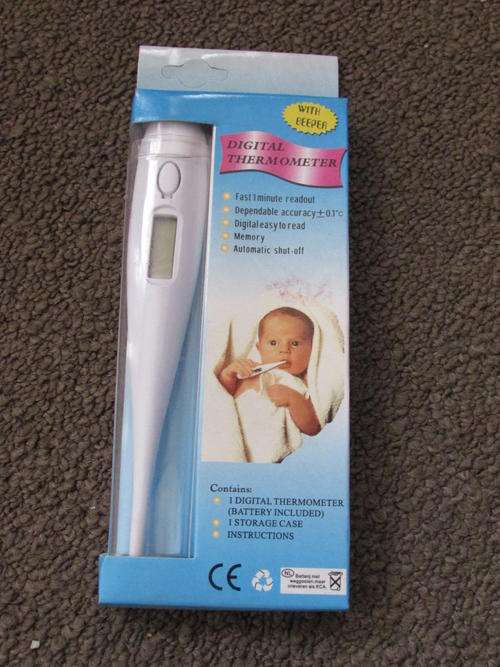 DIGITAL THERMOMETER WITH BEEPER