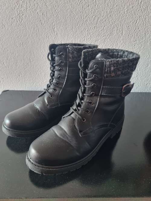 Ladies winter boots