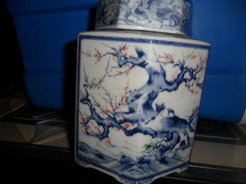 ORIENTAL COOKIE JAR OR TEA BAG JAR