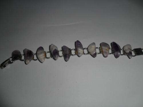 Amythest bracelet not gold