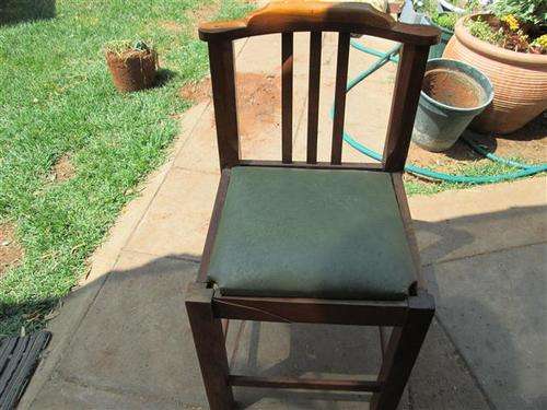 Golden oldie chair has crack in frame in front own courier to be arranged please