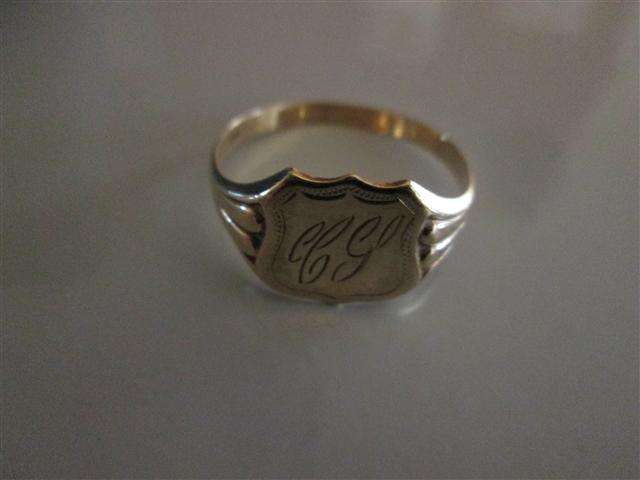 9ct Gold mens Ring