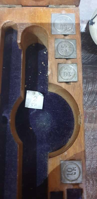 ANTIQUE GOLD SCALE WITH WEIGHTS IN SOLID WOODEN BOX..SUPER RARE FIND