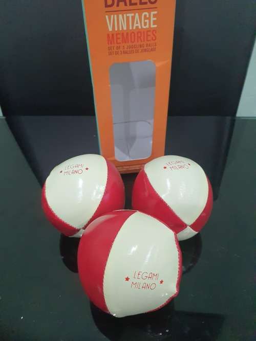 SET OF THREE VINTAGE LEGAMI MILANO JUGGLING BALLS