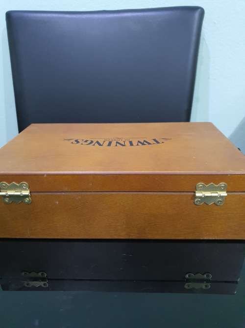 VINTAGE 8 COMPARTMENTS WOODEN STORAGE BOX...TWININGS OF ENGLAND