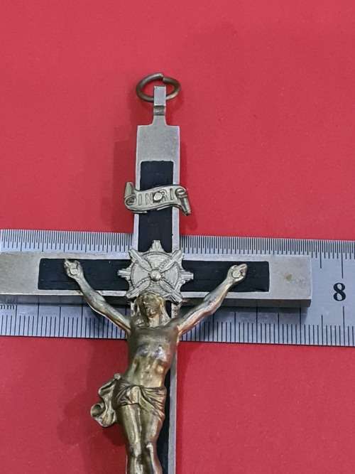 STUNNING METAL/BRASS CROSS (JESUS IS BRASS)