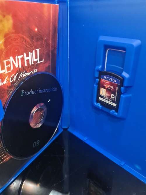 PSVITA SILENT HILL BOOK OF MEMORIES
