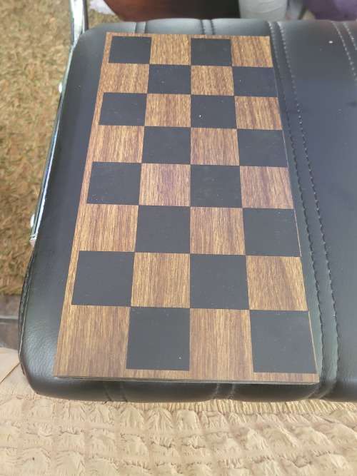 1970 STAUNTON DESIGN FRENCH WOODEN CHESS SET (COMPLETE SET) (COMES WITH MANUAL)