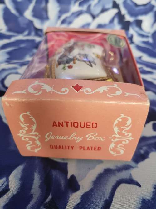ANTIQUED JEWELRY BOX QUALITY PLATED - A TIVOLI ORIGINAL